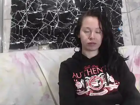 Snapshot of Venusluxodomme chatting on June 2026 10:18:02 PM Venusluxodomme online show from June 2026 10:18:02 PM