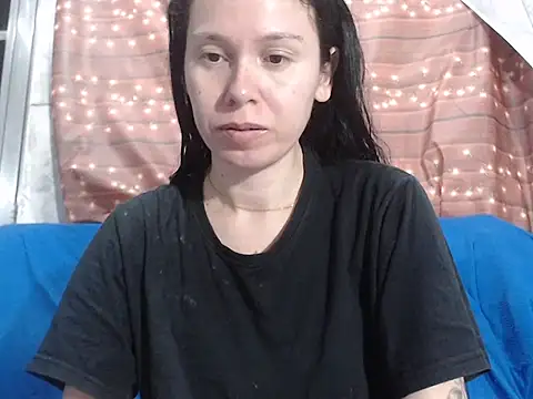 Snapshot of Venusluxodomme chatting on October 2025 05:31:01 AM Venusluxodomme online show from October 2025 05:31:01 AM