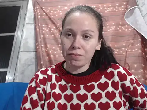 Snapshot of Venusluxodomme chatting on September 2025 04:51:01 AM Venusluxodomme online show from September 2025 04:51:01 AM