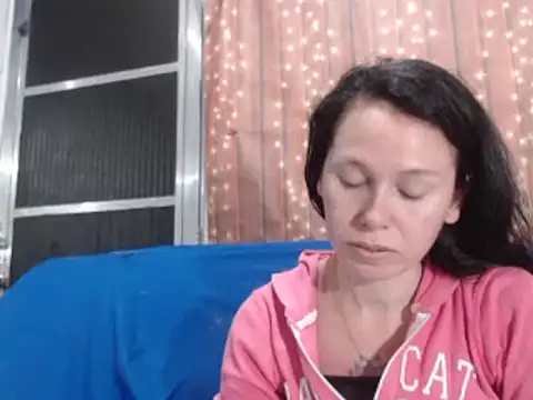 Venusluxodomme online show from April 2026 12:59:02 AM