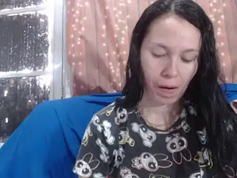 Snapshot of Venusluxodomme chatting on April 2026 06:17:02 PM Venusluxodomme online show from April 2026 06:17:02 PM