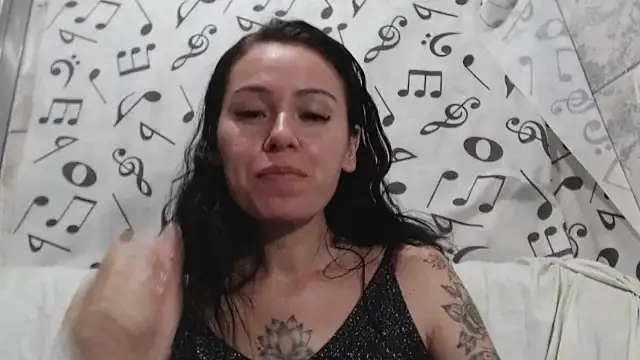 Snapshot of Venusluxodomme chatting on December 2024 09:00:01 PM Venusluxodomme online show from December 2024 09:00:01 PM