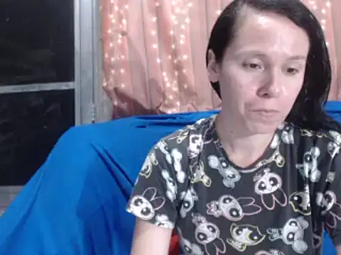 Snapshot of Venusluxodomme chatting on April 2026 12:45:02 AM Venusluxodomme online show from April 2026 12:45:02 AM