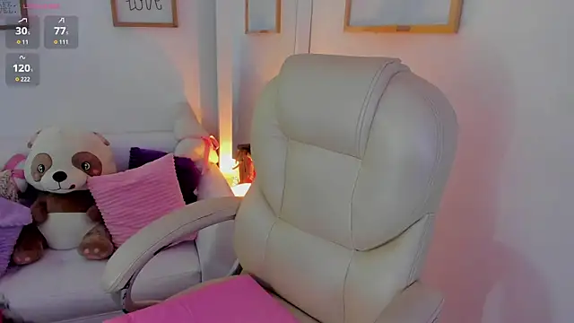 zobe love online show from April 2026 05:38:02 PM