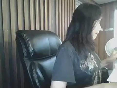 Snapshot of sara_kimoo chatting on March 2025 10:39:02 PM sara kimoo online show from March 2025 10:39:02 PM