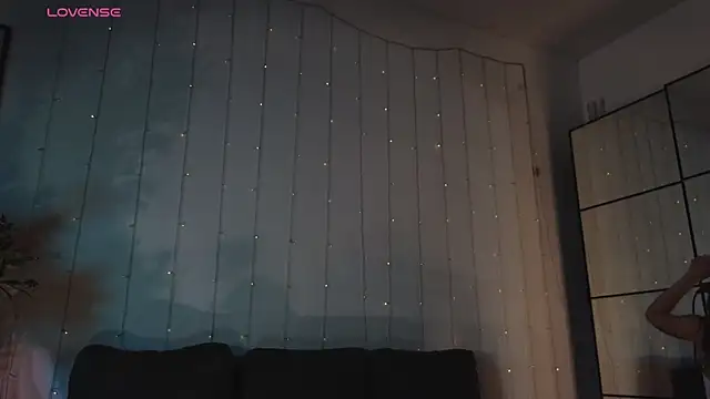 Snapshot of MelodyKey chatting on February 2025 05:43:02 PM MelodyKey online show from February 2025 05:43:02 PM