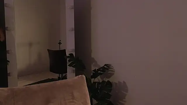 Snapshot of MelodyKey chatting on September 2025 02:19:01 PM MelodyKey online show from September 2025 02:19:01 PM