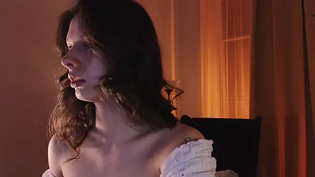 Snapshot of MelodyKey chatting on December 2024 03:31:02 PM MelodyKey online show from December 2024 03:31:02 PM