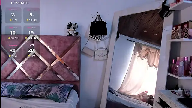 MonicaSex  online show from December 2025 05:07:02 PM