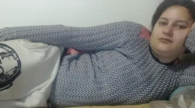 Snapshot of flowerlauren chatting on January 2025 03:16:01 AM flowerlauren online show from January 2025 03:16:01 AM