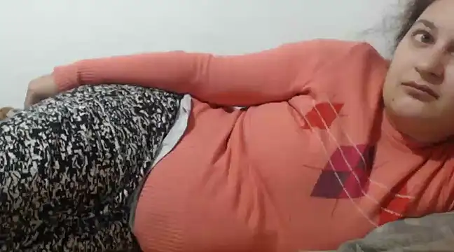 Snapshot of flowerlauren chatting on February 2025 01:22:02 PM flowerlauren online show from February 2025 01:22:02 PM