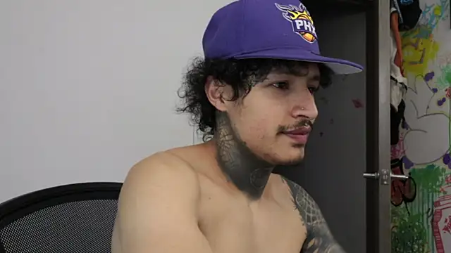 trieone online show from February 2026 01:47:04 AM