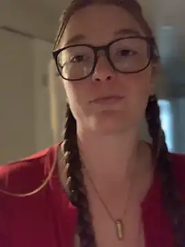 PussiesnCream  online show from April 2026 07:31:02 PM