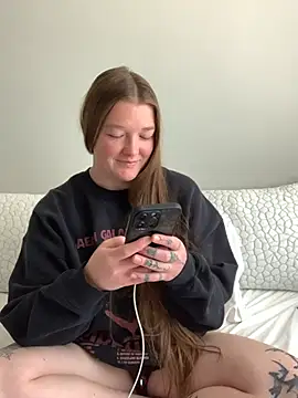 PussiesnCream  online show from April 2026 03:57:01 PM