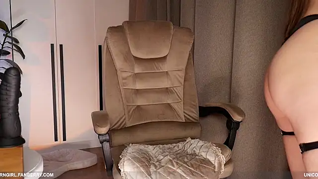 alicebalij online show from November 2025 08:08:01 AM