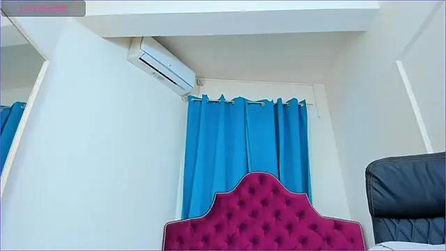 Snapshot of ninnadee chatting on April 2026 03:46:02 AM ninnadee online show from April 2026 03:46:02 AM