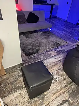 Victoria14  online show from November 2025 12:58:02 AM