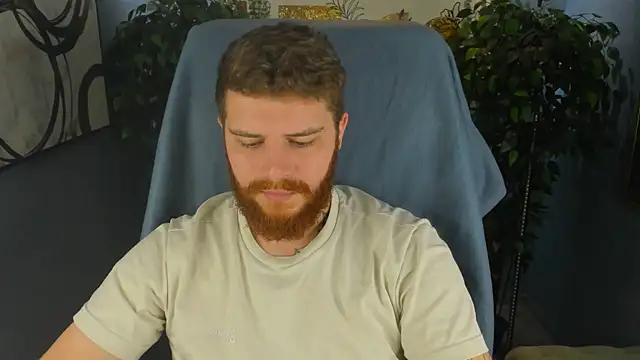 DominicGengry online show from November 2025 08:35:01 PM