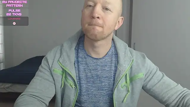 Snapshot of kevintyler69 chatting on April 2026 03:52:02 PM kevintyler69 online show from April 2026 03:52:02 PM