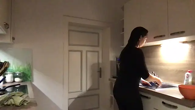Viola Beck online show from October 2025 05:33:02 AM