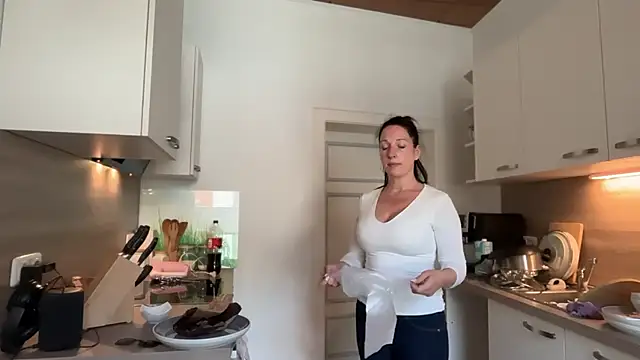 Viola Beck online show from May 2026 10:19:01 AM