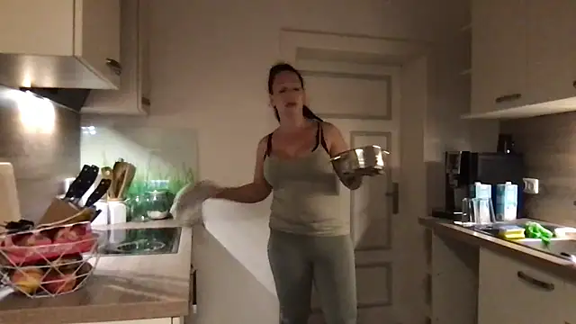 Viola Beck online show from November 2025 05:29:01 PM