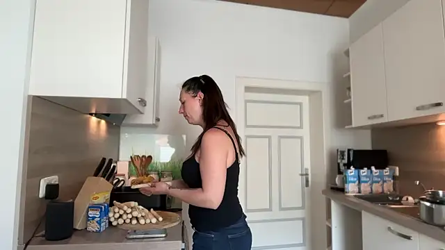 Viola Beck online show from May 2026 09:19:02 AM