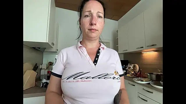 Viola Beck online show from June 2026 08:31:01 AM