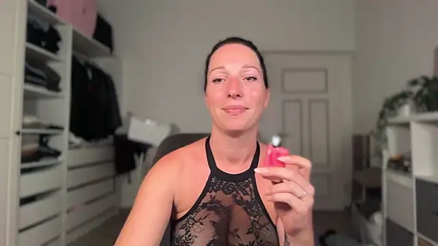 Viola Beck online show from August 2026 09:10:02 PM