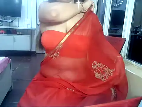 Snapshot of yourradhika chatting on February 2026 07:05:01 PM yourradhika online show from February 2026 07:05:01 PM