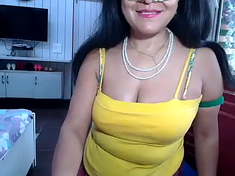 yourradhika online show from April 2026 08:05:01 AM