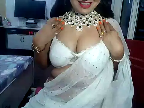 yourradhika online show from November 2025 05:28:01 PM