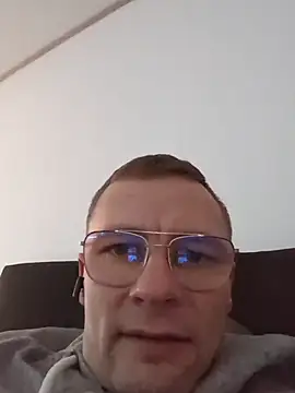 buchr1 online show from November 2025 11:31:01 AM