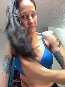 lolabunny9 online show from March 2025 12:57:02 PM