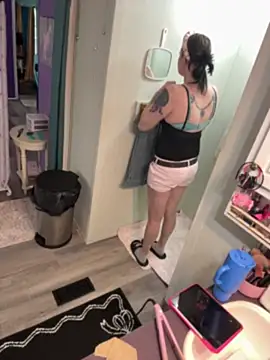 lolabunny9 online show from August 2026 03:54:01 PM