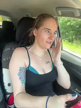lolabunny9 online show from June 2026 05:03:04 PM