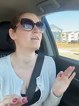 lolabunny9 online show from February 2026 07:10:02 PM