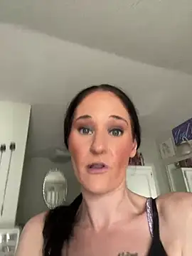 lolabunny9 online show from February 2025 04:24:02 PM