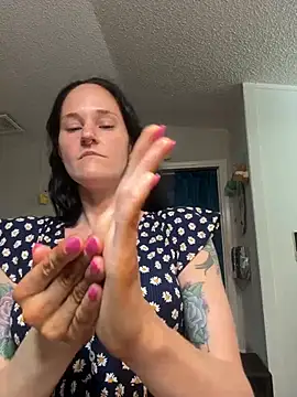 lolabunny9 online show from March 2025 01:56:02 PM