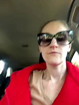 lolabunny9 online show from November 2025 06:45:01 PM