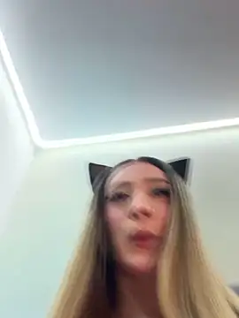 bunny bicht online show from March 2026 12:29:02 AM