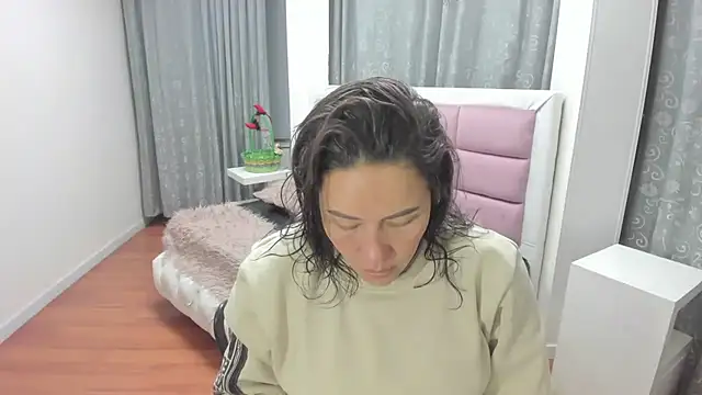 gaby trent online show from July 2026 10:01:01 AM