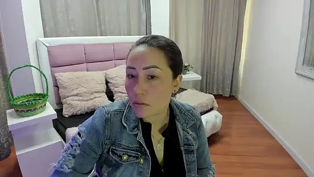 Snapshot of gaby_trent chatting on May 2026 05:21:02 PM gaby trent online show from May 2026 05:21:02 PM
