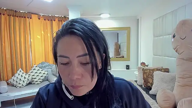 gaby trent online show from November 2025 03:34:02 PM