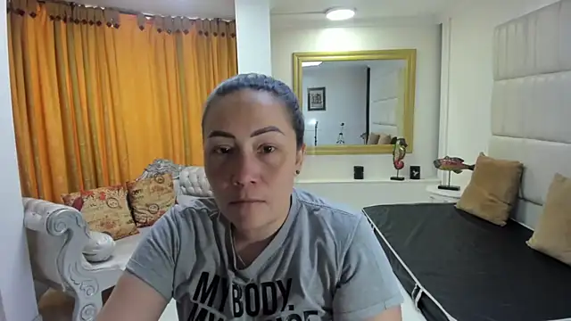 gaby trent online show from September 2025 01:28:01 PM