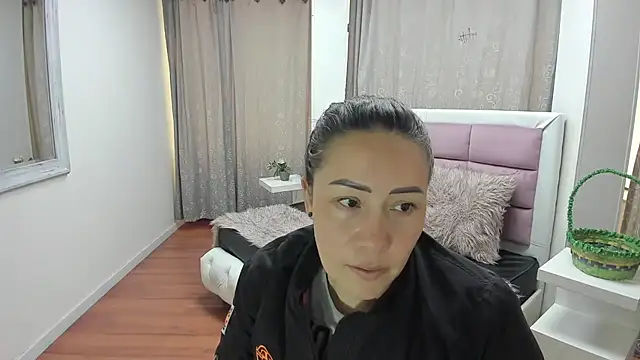 gaby trent online show from June 2026 04:12:01 PM