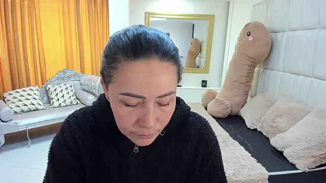 gaby trent online show from November 2025 02:12:01 PM