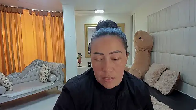 gaby trent online show from February 2026 01:07:02 PM