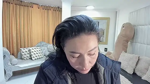 gaby trent online show from December 2025 02:08:02 PM