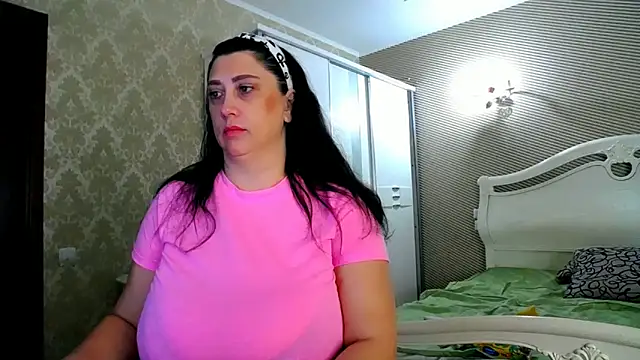 Evelyn Shy online show from November 2025 07:23:02 AM